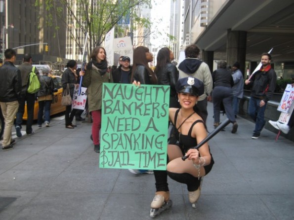 MarniCitibankProtest-620x465